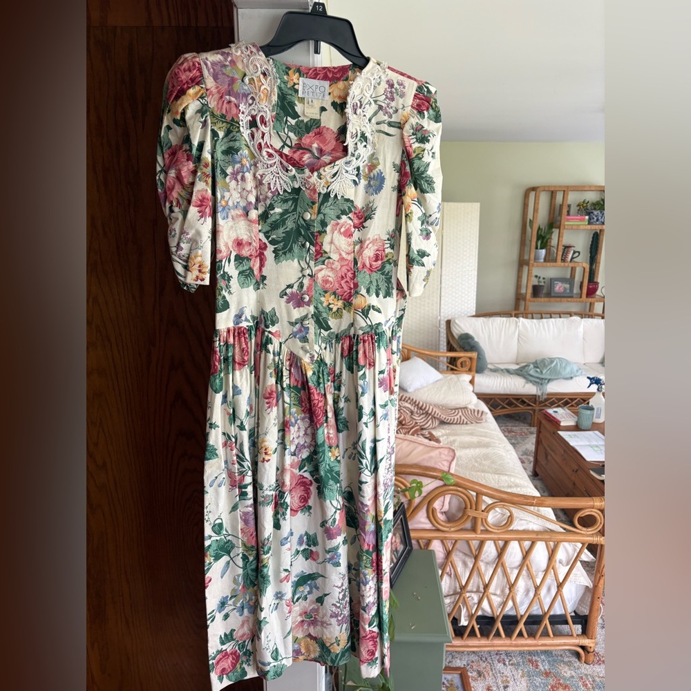 Cream and Red Long Sleeve Bishop Sleeve Sundress for Cocktail